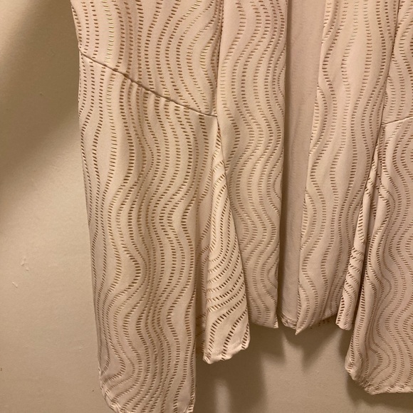 Chicos Travel Collection White and Gold Draped Cardigan Size Small Medium - Picture 4 of 9